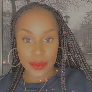 Meet your Posher, Vanessa